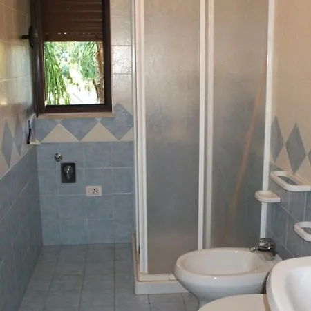 Bilocale Ginevra 5 Apartment Torre Suda