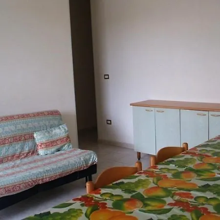 Apartment Bilocale Ginevra 5 *